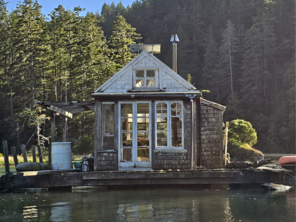 Third floating house